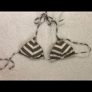 Reversible bikini top